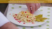 Pasta agli agrumi con coriandoli di fragole