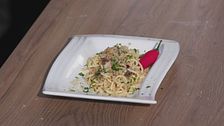 Pasta con mollica e alici