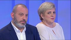 Due coppie e un bar
