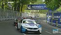 Si riparte, ma con la safety car
