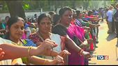 India, un muro di donne sfida gli integralisti