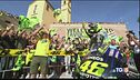 Valentino Rossi Show l'abbraccio dei tifosi