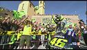 Valentino Rossi Show l'abbraccio dei tifosi