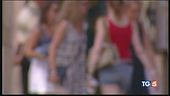 Intascava il denato per le donne abusate