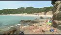 E l'esercito "libera" le spiagge da sogno