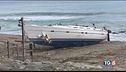 Crotone, gente in mare per salvare i migranti