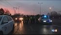 Tassista coraggioso travolto da un'auto