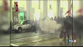Guerriglia a Torino anarchici in manette