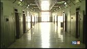 Pestato in cella, 15 agenti indagati
