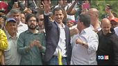 Caos in Venezuela con due presidenti