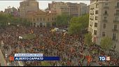 Barcellona paralizzata. Folla oceanica, scontri
