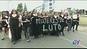 Madri in lutto per le vie di Santiago