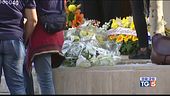 Tanti amici ai funerali di Luca
