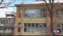 Chiuse due scuole "qui non si respira"
