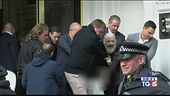 Su Assange ora pende il rischio estradizione
