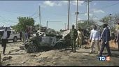 Bomba al checkpoint strage a Mogadiscio