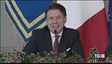 "Resterò in politica". "No, ora se ne vada"