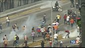 Scontri, spari, vittime Il Venezuela è nel caos