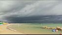 Tempesta di grandine, fiamme sulle spiagge