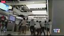 Assalti alla stazione feriti ad Honk Kong