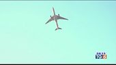 Aereo in pezzi, frammenti dal cielo