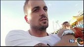 Teneva figlio per mano, ucciso da auto pirata