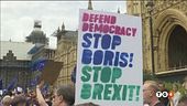 Tutti in piazza contro Boris
