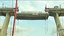 Ponte Morandi, giù la prima trave