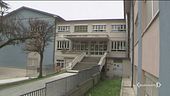 "Ci ha chiesto di cambiare scuola"