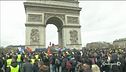 Torna la violenza a Parigi