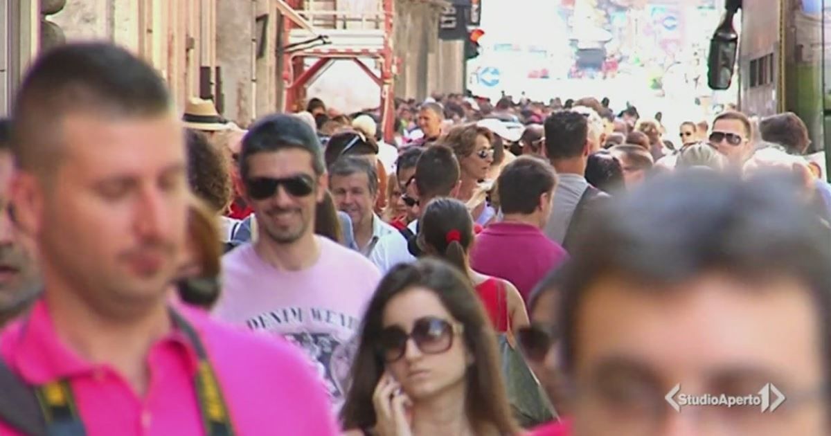 Studio Aperto: Siamo sempre di meno Video | Mediaset Infinity