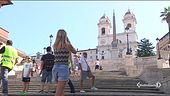 Vietato sedersi a Trinità dei monti