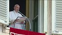 Il Papa bloccato in ascensore