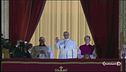 "Il Papa è assediato, pregate"