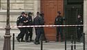 Parigi, strage di poliziotti