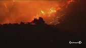 Los Angeles circondata dal fuoco