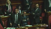 Manovra, fiducia con rissa