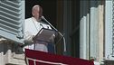 Il Papa, via i cellulari a tavola