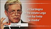 L'Onorevole Gianni Cuperlo al telefono