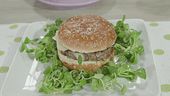 Hamburger di Fassona con toma e salsa verde