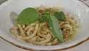 Fusilli al pesto estivo