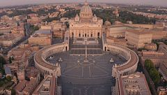 La Chiesa abbraccia tutti i pellegrini