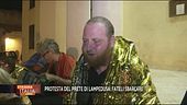 Protesta del prete di Lampedusa
