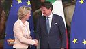 Ursula seduce i grillini