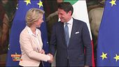 Ursula seduce i grillini