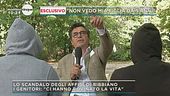 "Si vergogni lei..."
