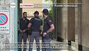 Milano, mamma si lancia nel vuoto con la figlia