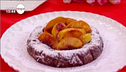 Torta di ricotta al cioccolato e pesche caramellate