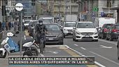 Milano divisa sulla pista ciclabile