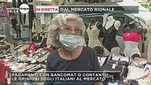 Lotta al contante: in diretta da un mercato rionale